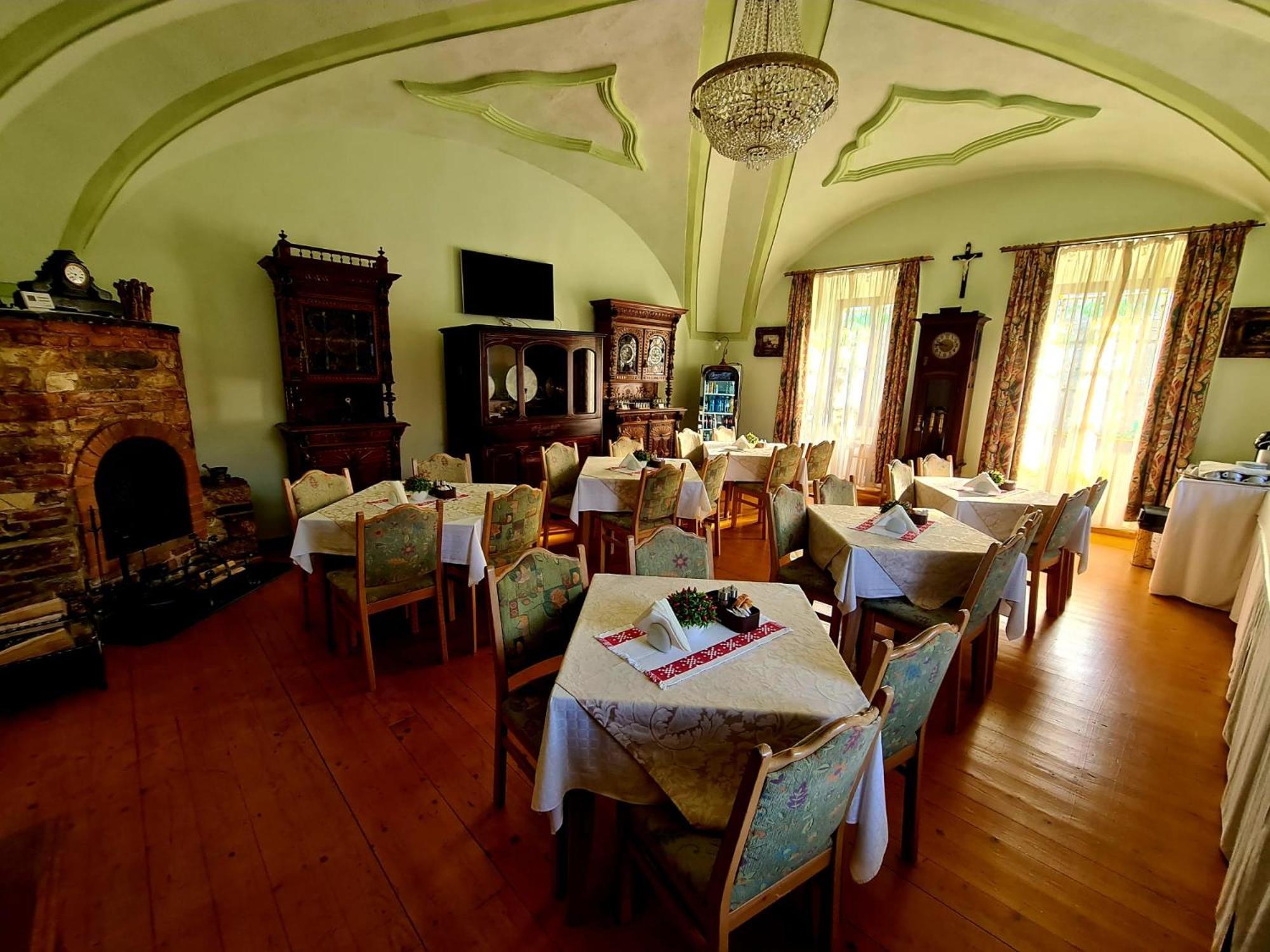 Armenopolis - Adults Only Hotel Gherla Ngoại thất bức ảnh