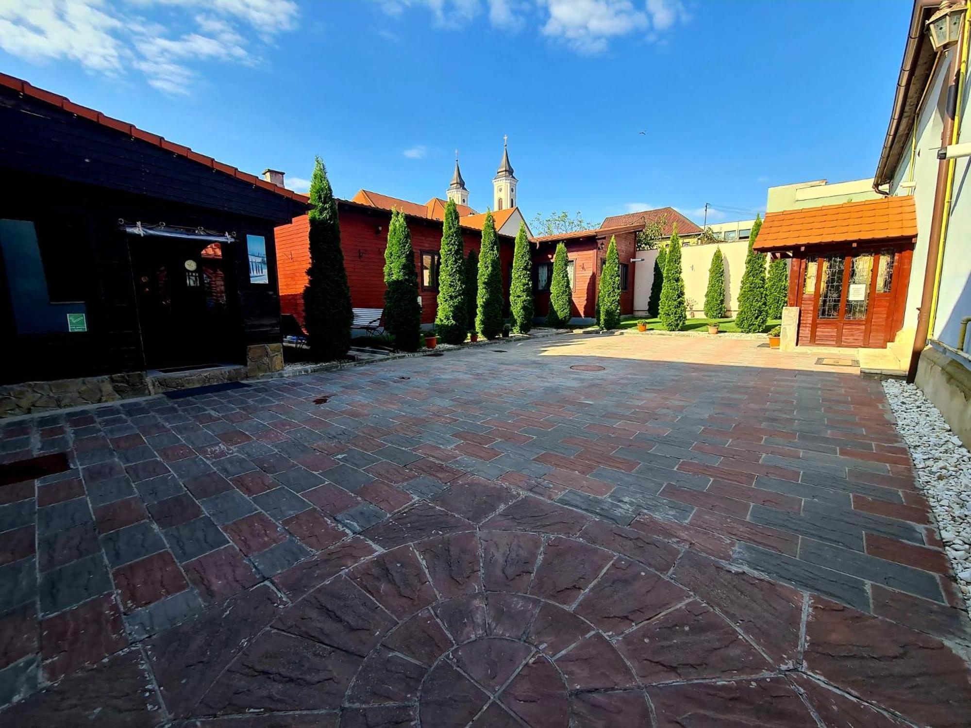 Armenopolis - Adults Only Hotel Gherla Ngoại thất bức ảnh